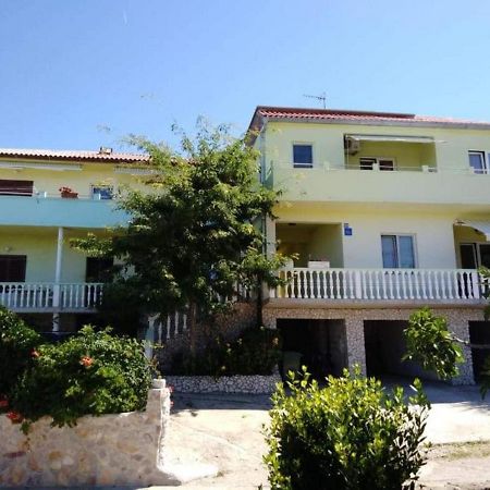Apartments Miocic Ražanac Extérieur photo