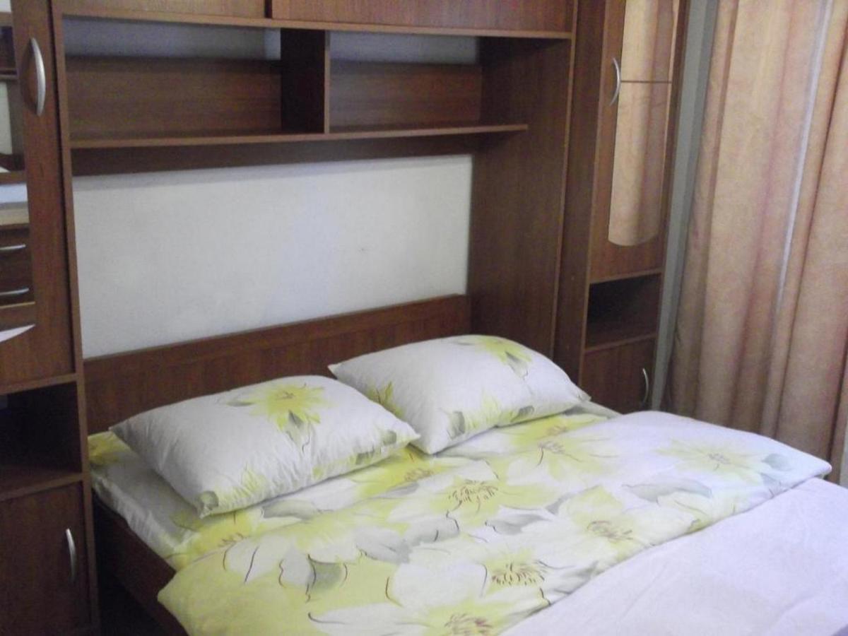 Apartments Miocic Ražanac Extérieur photo